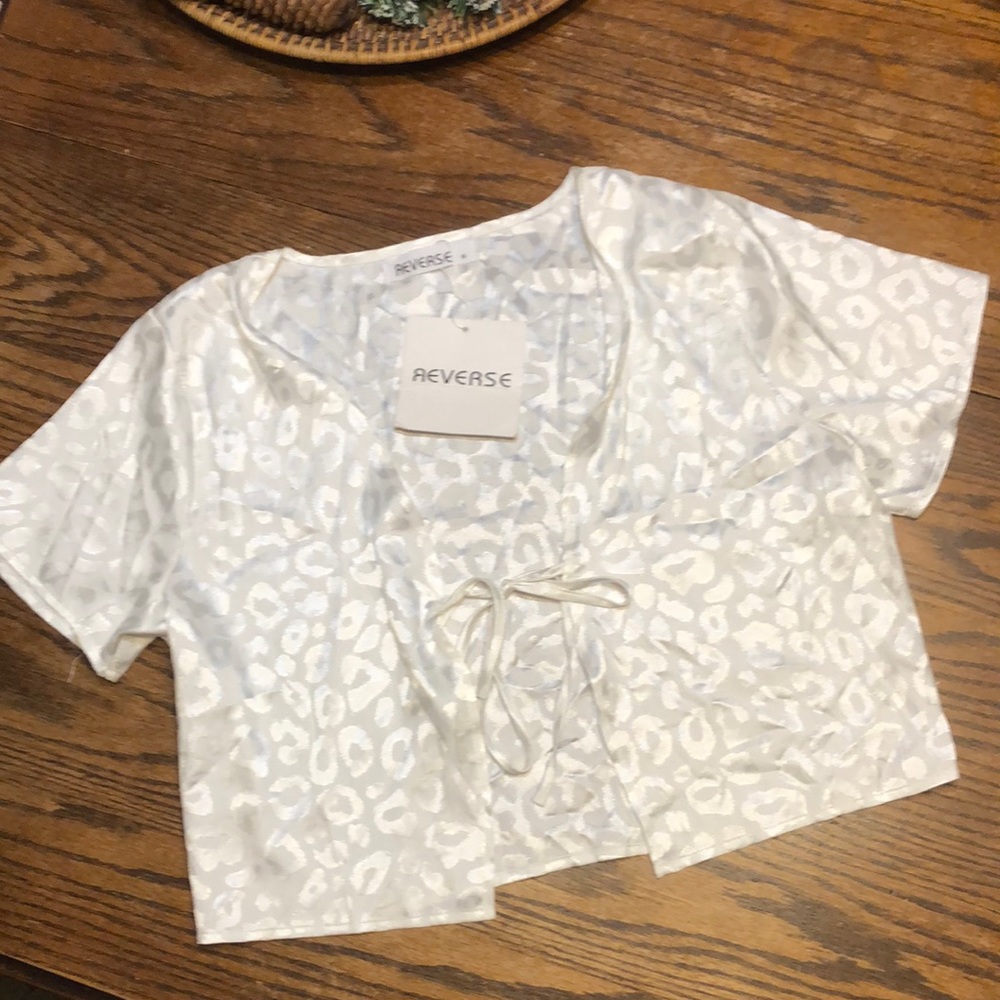 NWT Reverse silky tie cardigan